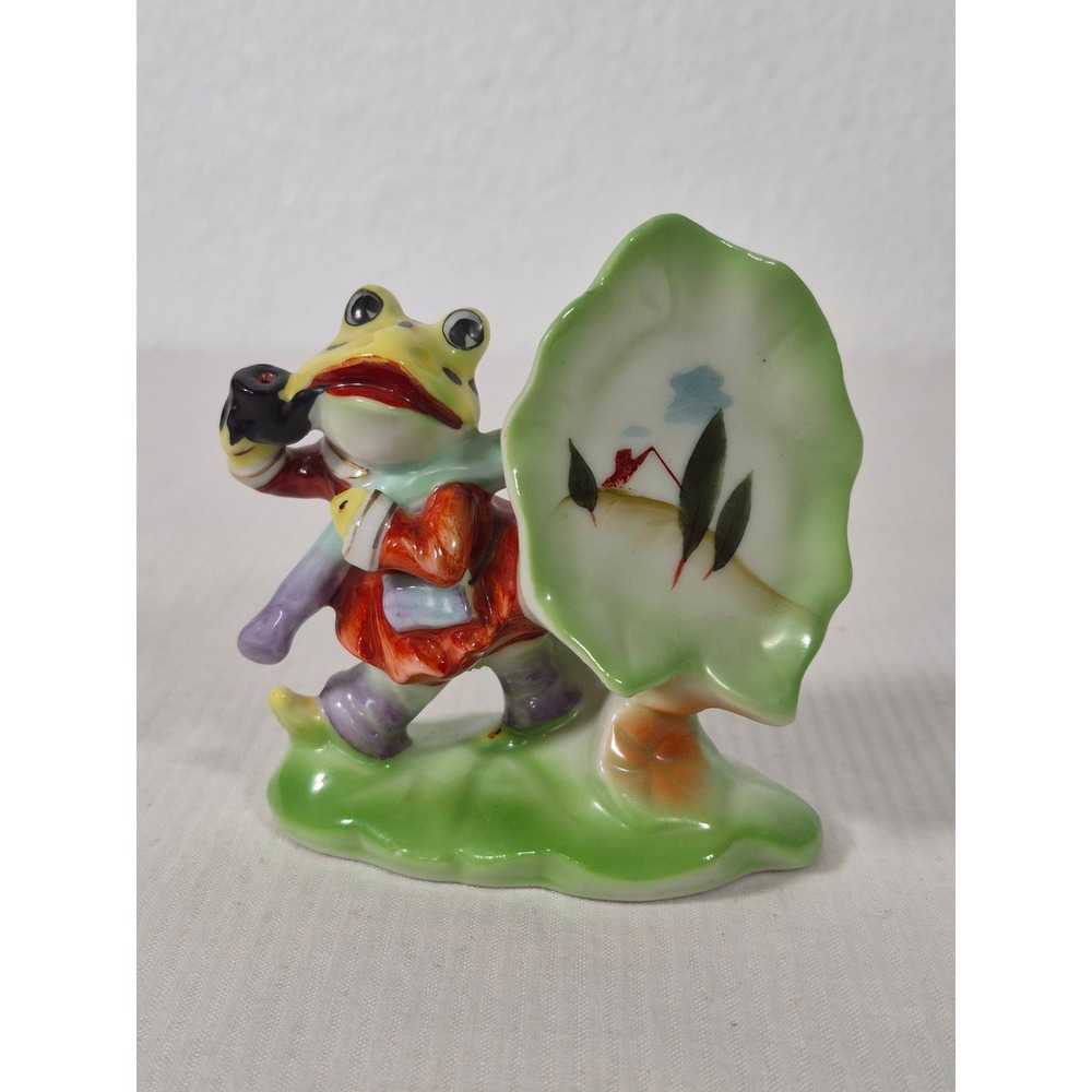 Vtg Hand Painted Japan Porcelain Frog Figurine Smoking Pipe with Leaf Scene